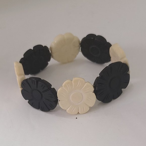 Vintage Lucite Bead bracelet - Picture 1 of 2